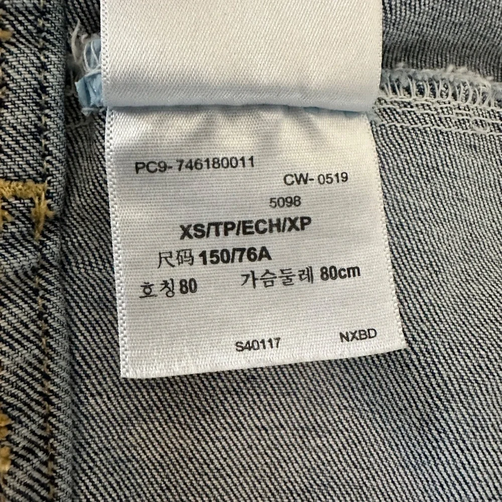 Denizen by Levi's Women's Jean Jacket - Size XS - Picture 5 of 8